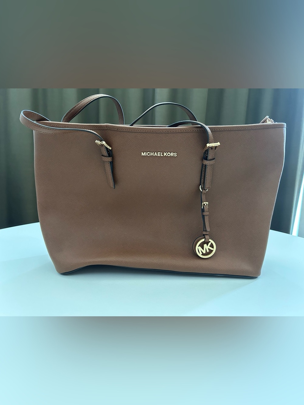 NWOT Michael Kors Jet Set Saffiano Leather Tote in Brown with Gold Hardware